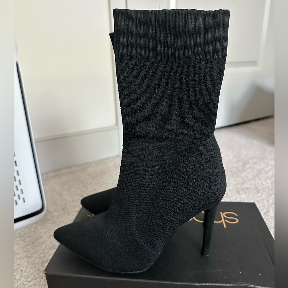 Elegant Black Women's Boots